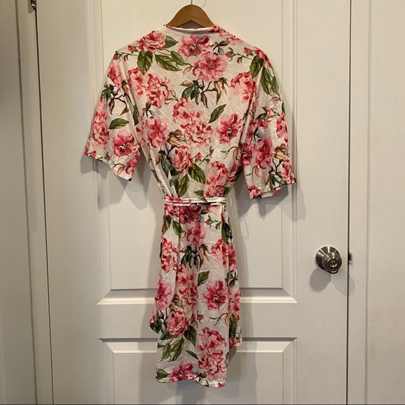 Show me You Mu-Mu Floral Brie Robe - Picture 6 of 6